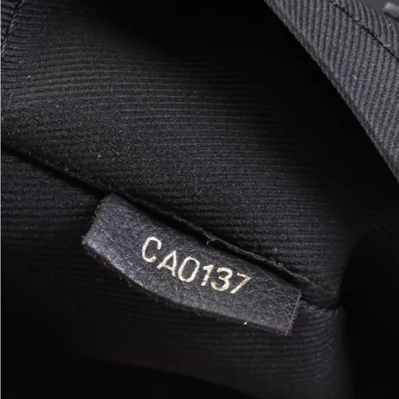 Louis Vuitton PM Palm Springs back back. - Picture 8 of 16